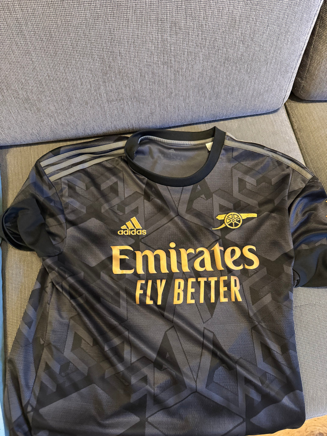 Arsenal 22/23 Away Shirt. Saka XL – The Match Day Shop