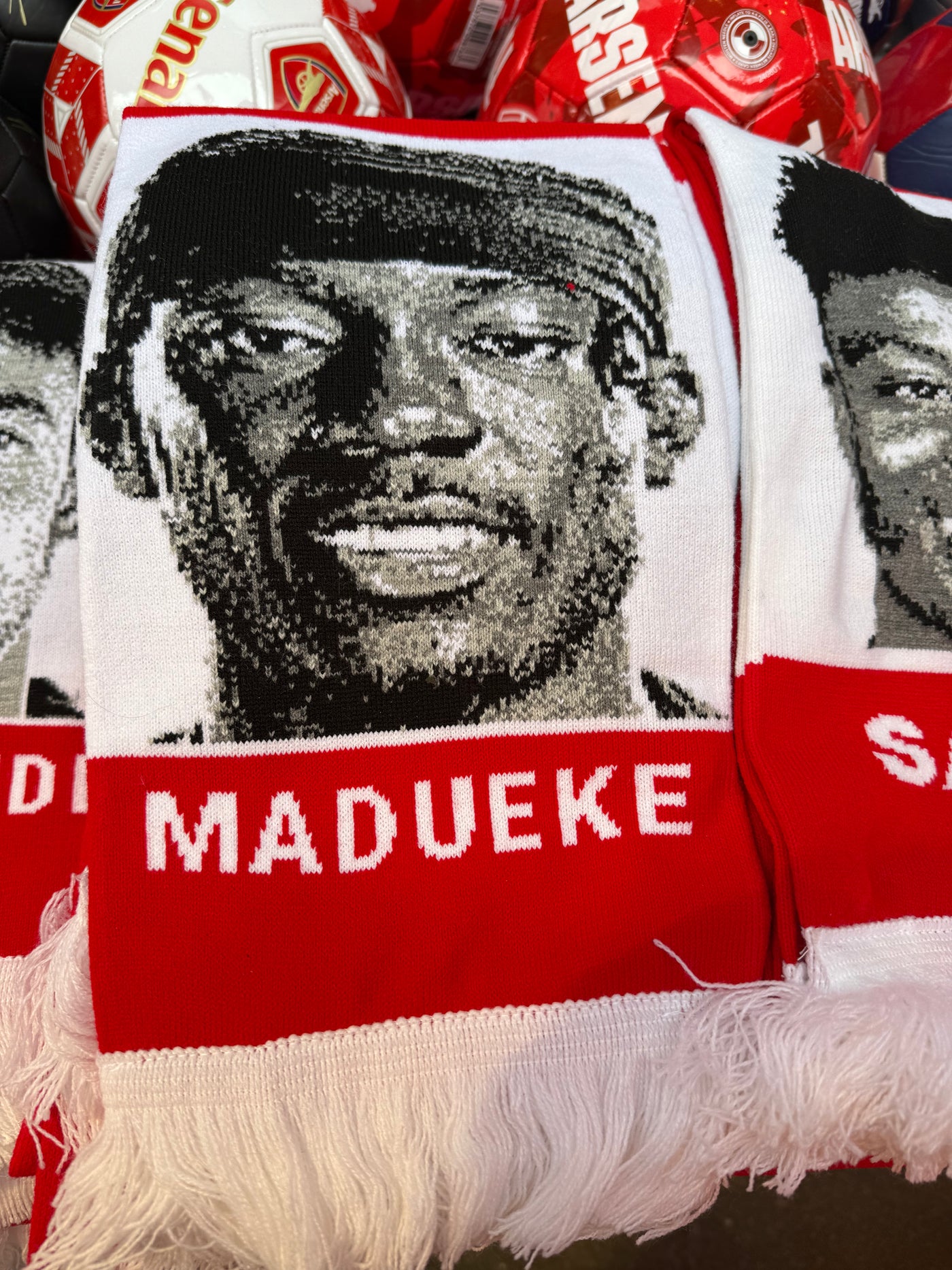Madueke Scarf