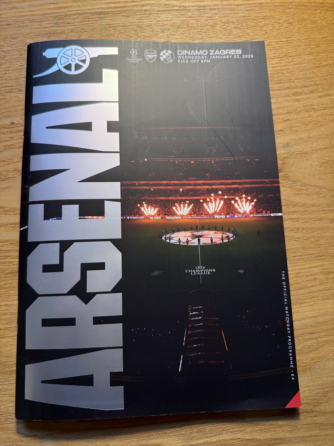 Arsenal v  Diynamo Zagreb Official Programme