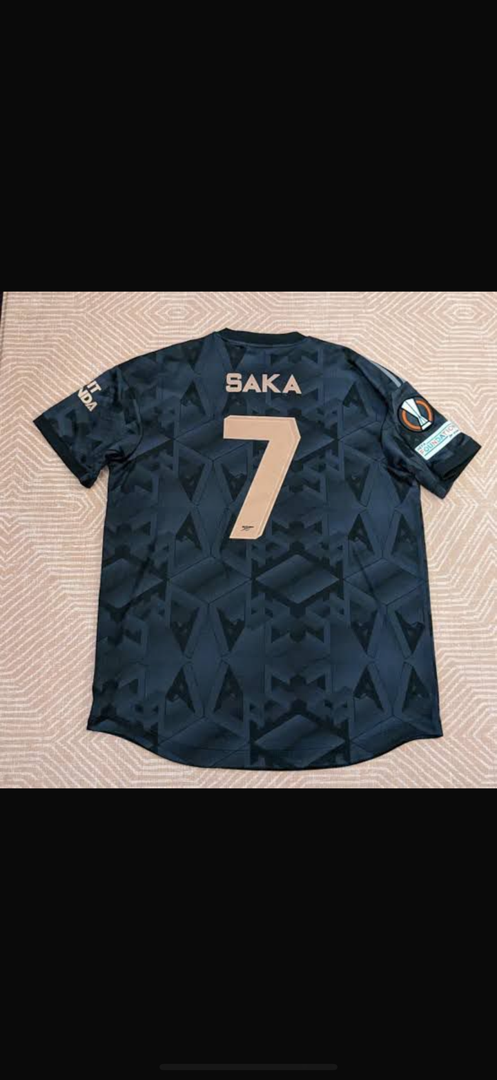 Arsenal 22/23 Away Shirt. Saka XL – The Match Day Shop