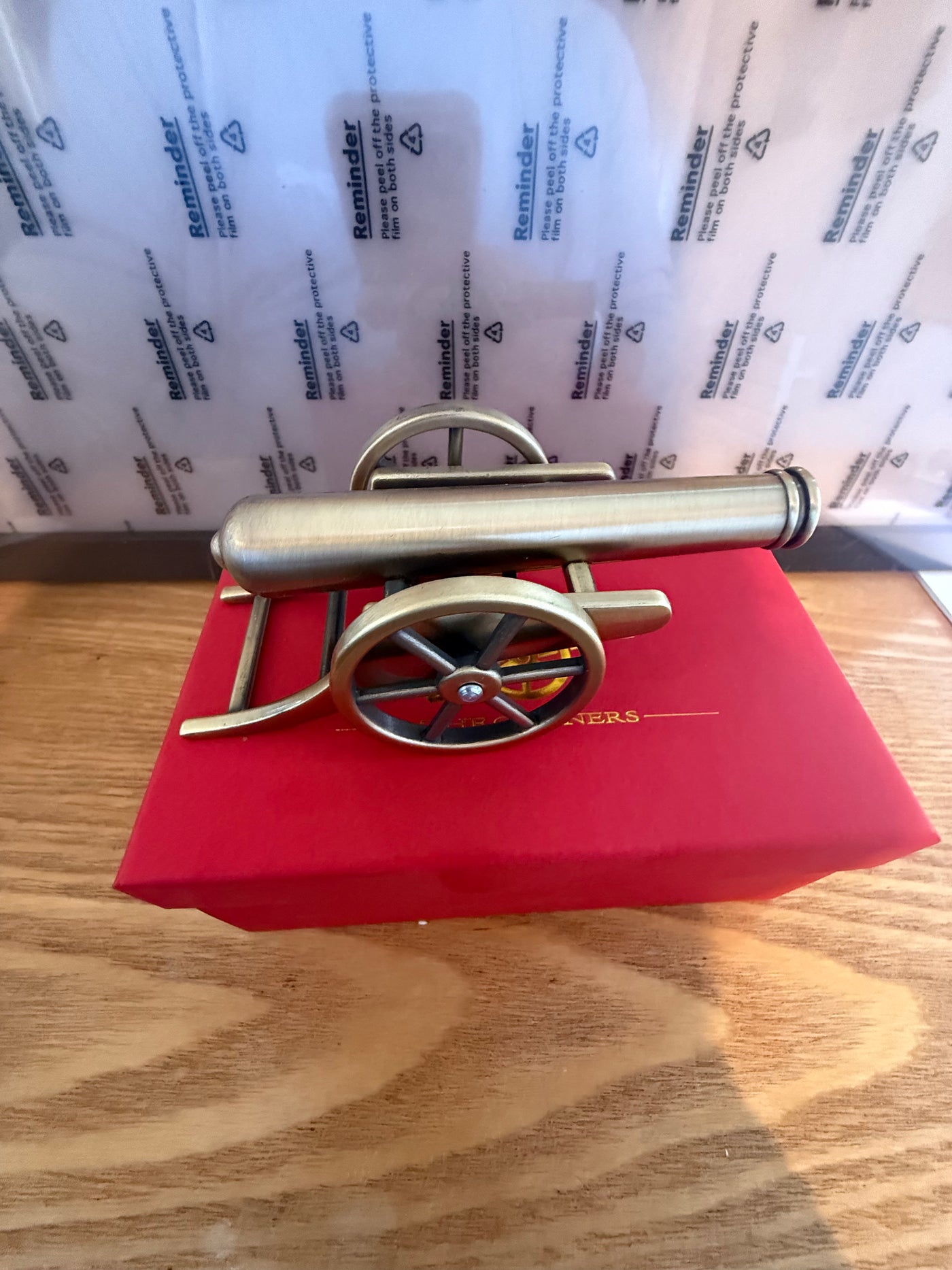 Cannon in gift box