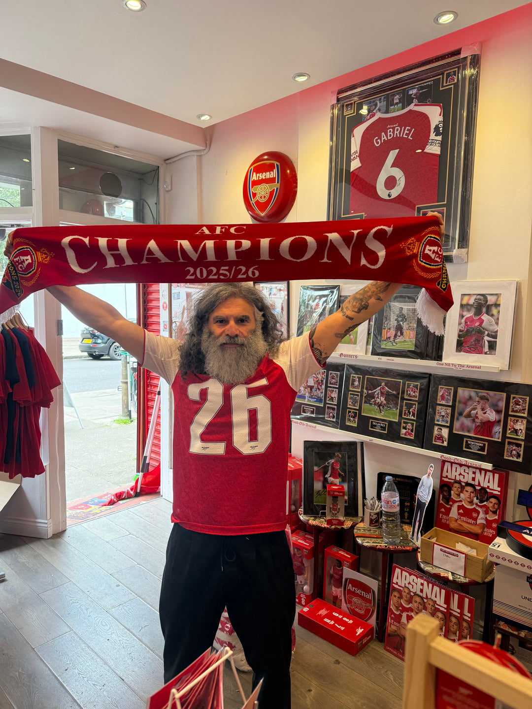 アーセナル プレミアシップチャンピオン スカーフ Arsenal Champions 2026 Scarf. – The Match Day Shop