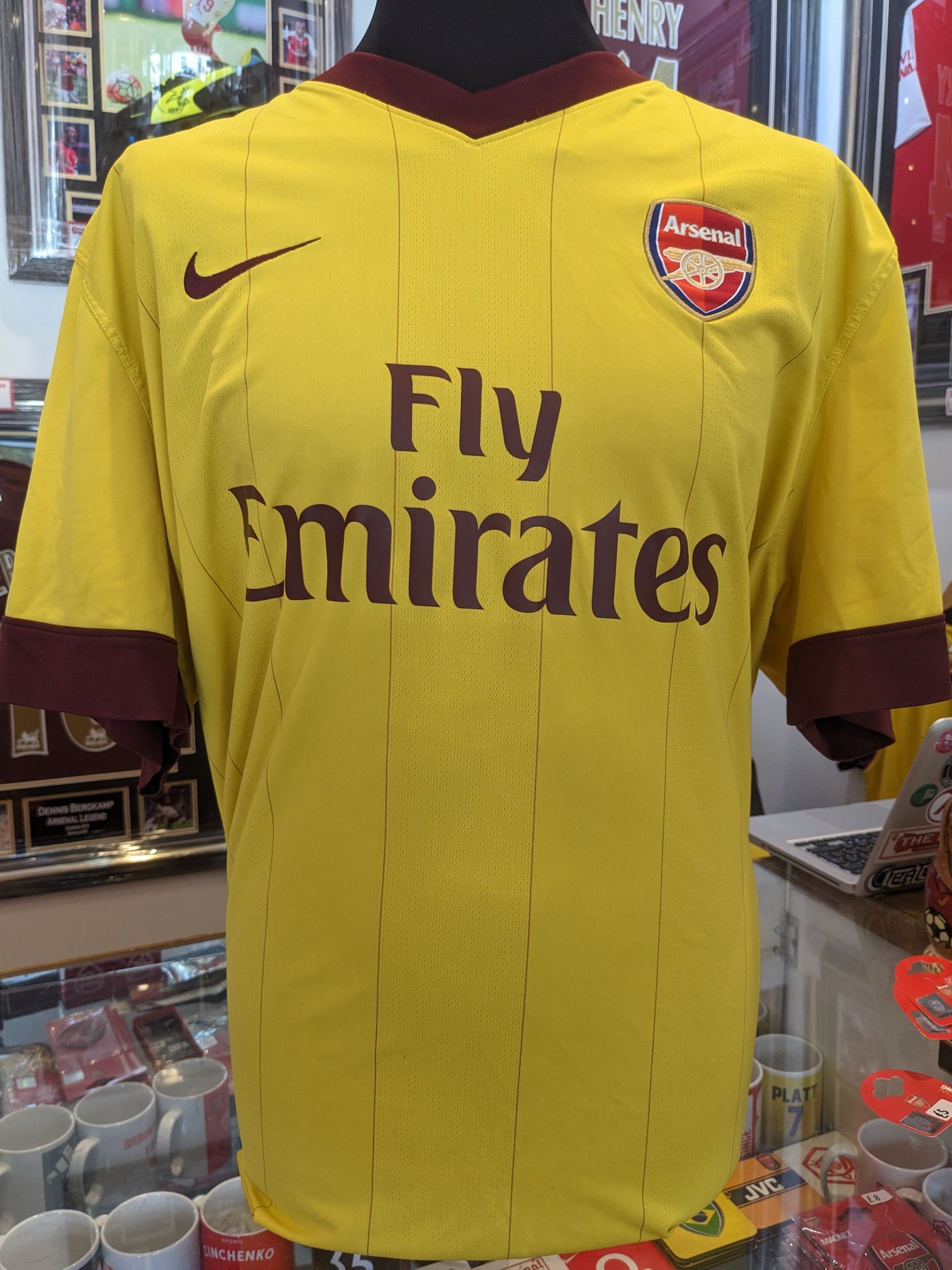 Arsenal FC 10-11 Away Kit